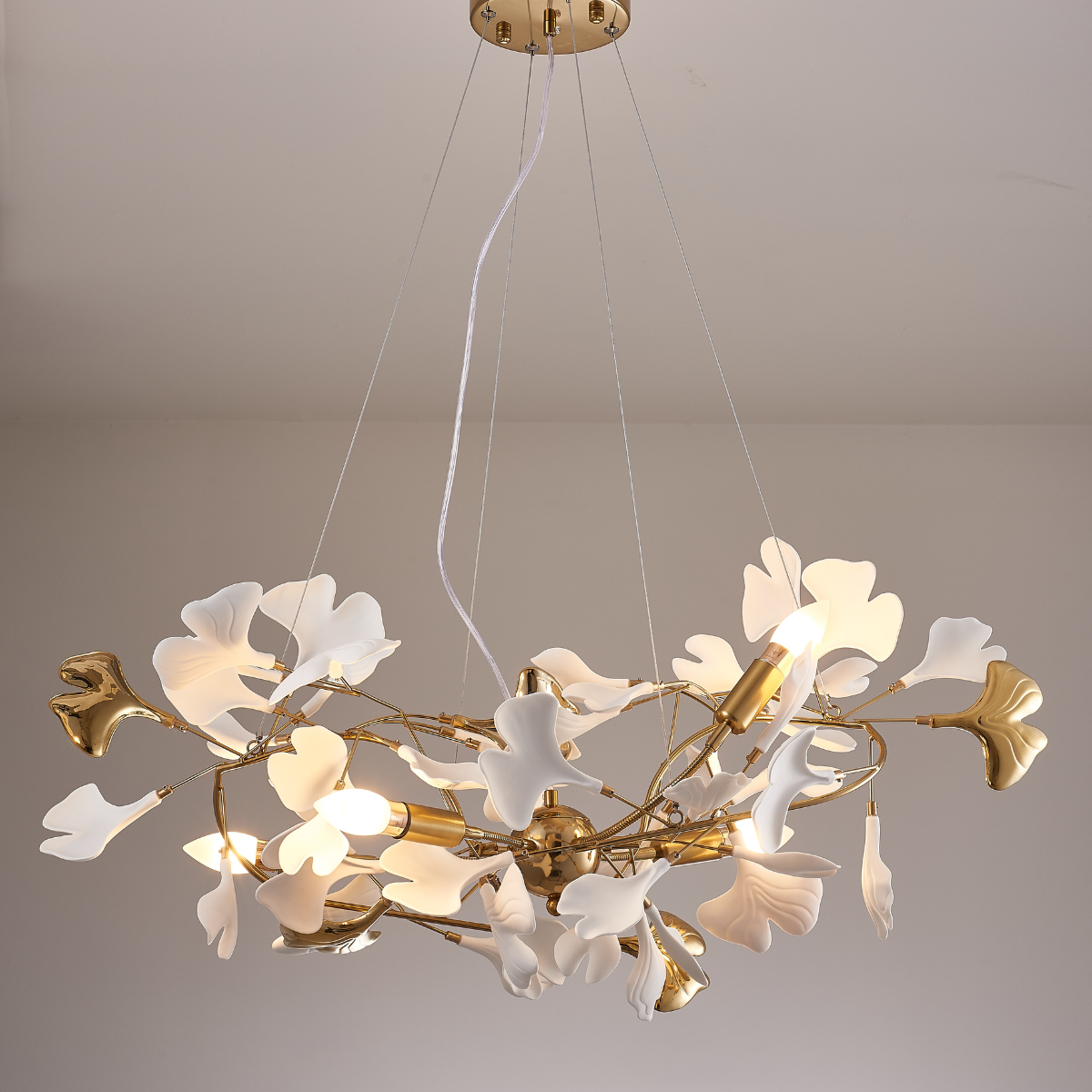 Korinor Lustre Suspension Feuille Artistic Design. Métal/Céramique. Blanc. Salon-Luire