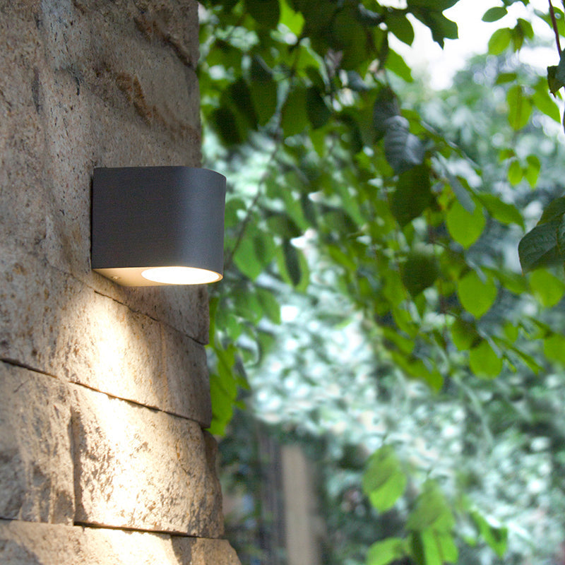 Koraq Minimalist Square Outdoor Wall Lamp, Black - Sereilux