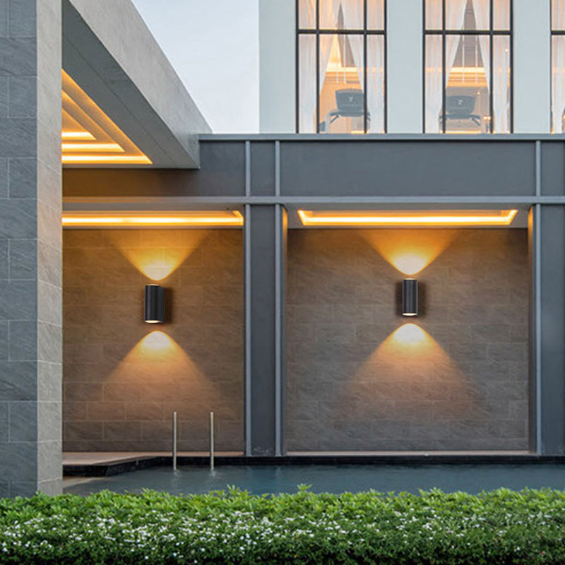 Koraq Minimalist Square Outdoor Wall Lamp, Black - Sereilux