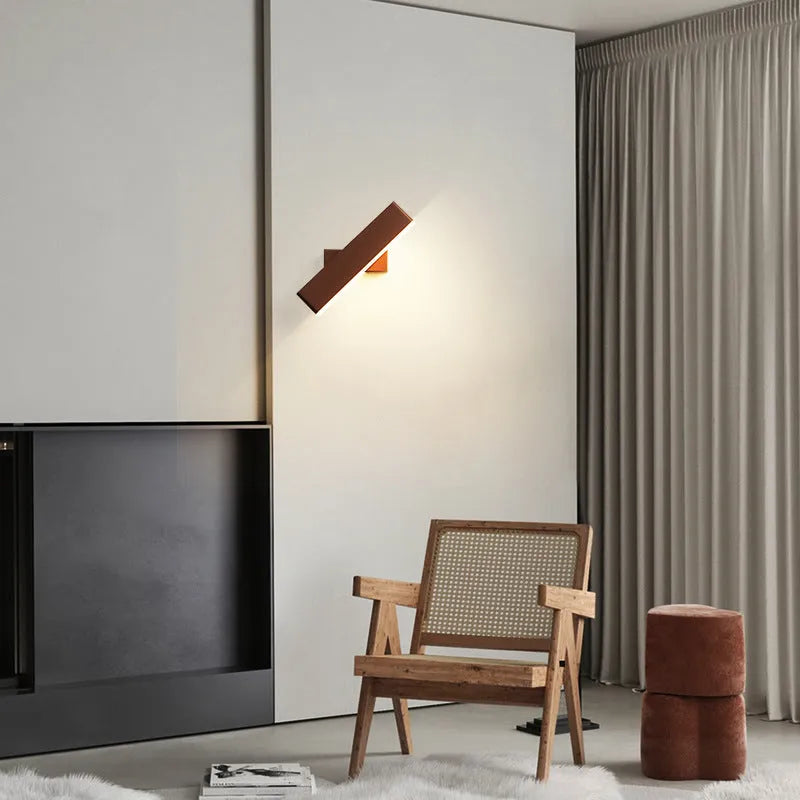 Lirel Rectangular Rotatable Wall Lamp - Sereilux
