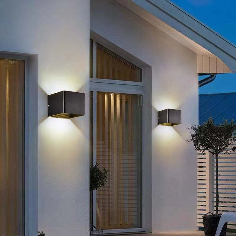 Lampă de perete exterioară pătrată modernă reglabilă Eronil cu LED - Sereilux