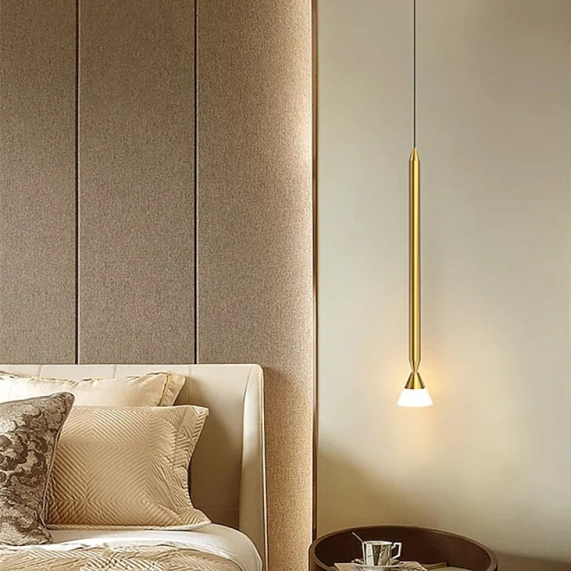 Vikal Linear Pendelleuchte Nachttisch, Schwarz & Gold - Sereilux