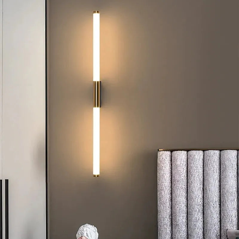 Aeri Minimalist Linear Wall Lamp, Gold - Sereilux