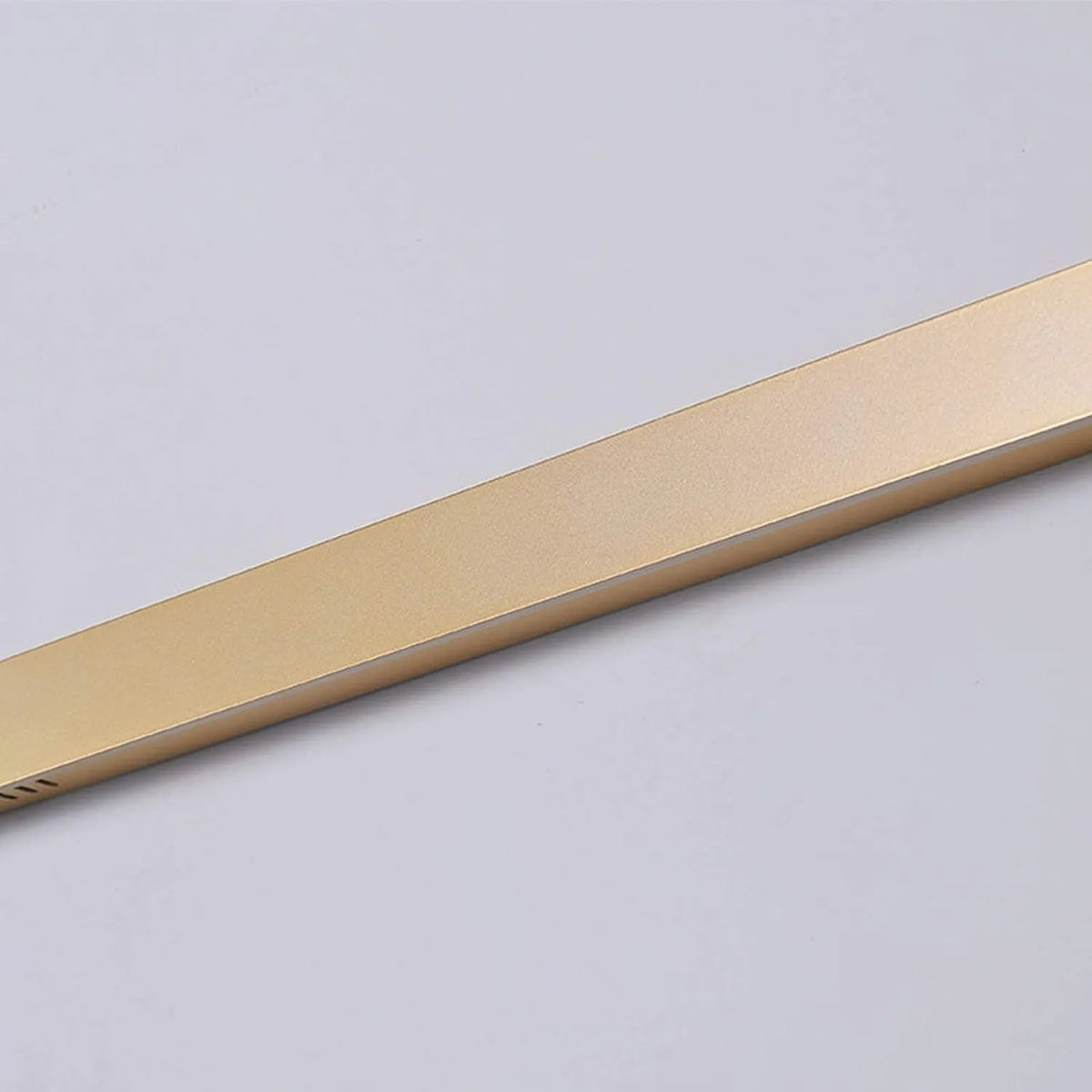 Lampada da parete Arveno minimalista lineare oro/nero/bianco - Sereilux